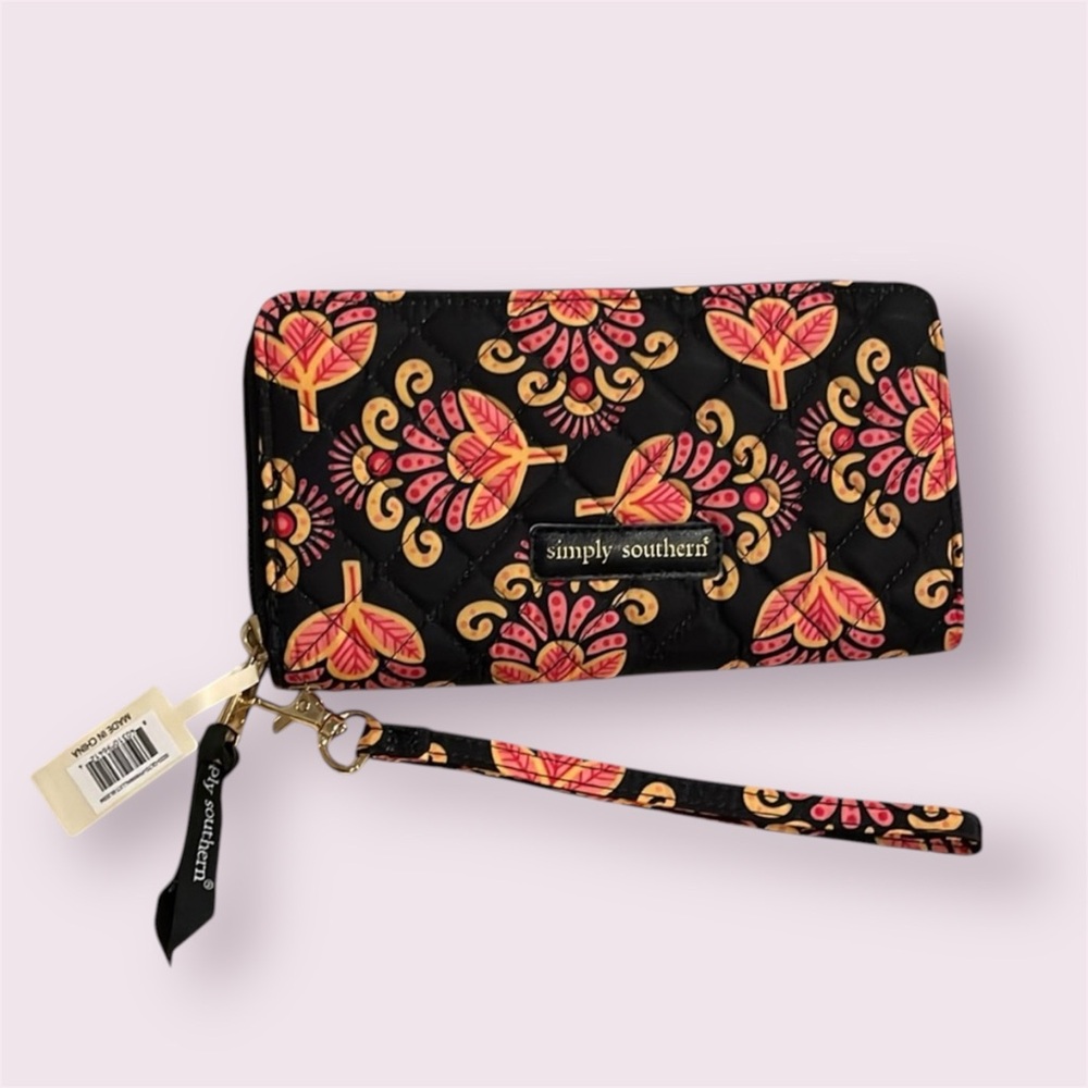 Simply Southern Women’s Quilted Floral Wallet With Wristlet Strap - Black